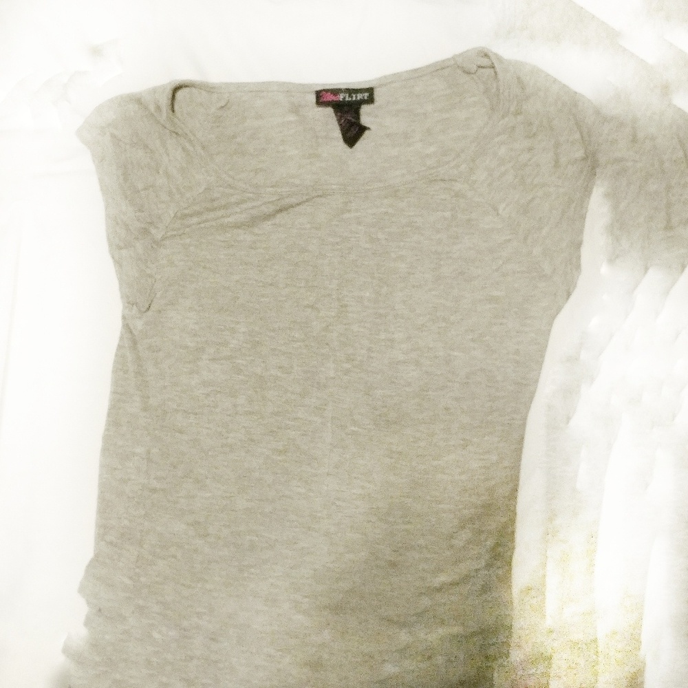 Kid's Ultra Flirt grey t-shirt